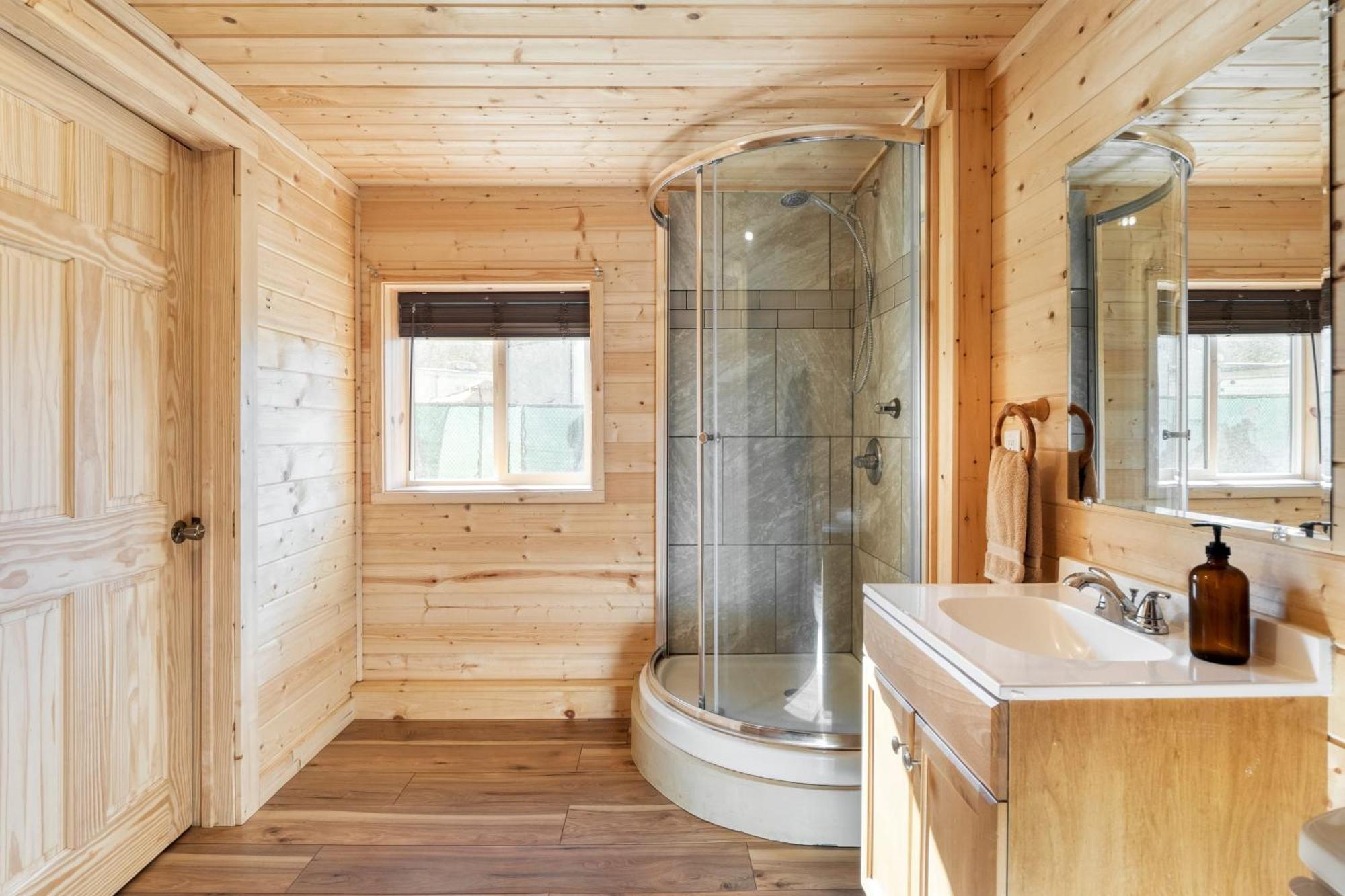 Sugar Cove By Avantstay Cabin By The River W Hot Tub Pool Table Guest House Gatlinburg Exterior photo